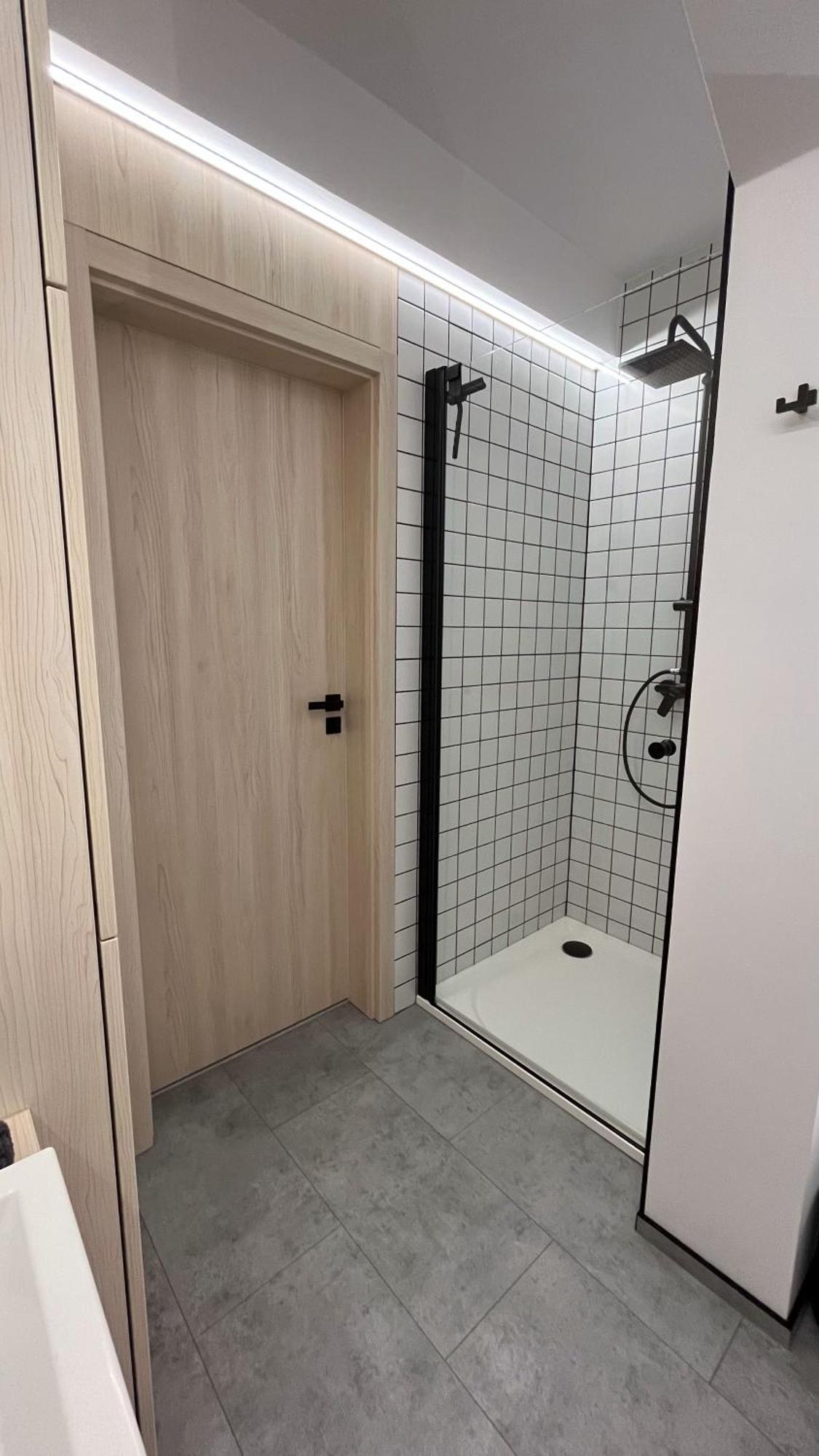 Apartmanhrabovob14 รูชอมแบรอค ภายนอก รูปภาพ